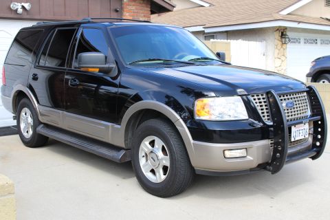 2003 Ford Expedition “TOW RIG”