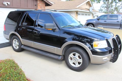 2003 Ford Expedition “TOW RIG”