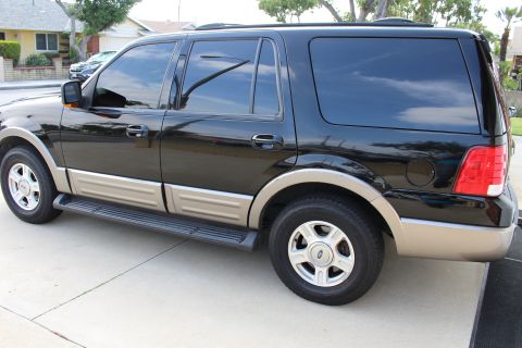 2003 Ford Expedition “TOW RIG”