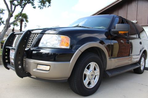 2003 Ford Expedition “TOW RIG”