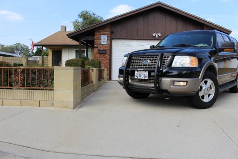 2003 Ford Expedition “TOW RIG”