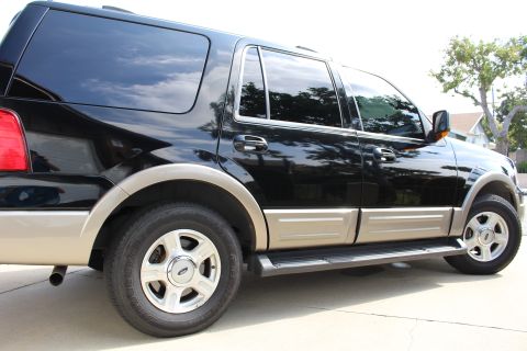 2003 Ford Expedition “TOW RIG”