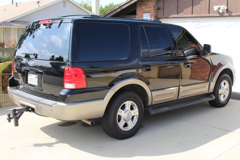 2003 Ford Expedition “TOW RIG”