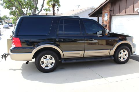 2003 Ford Expedition “TOW RIG”