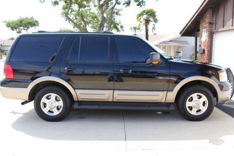 2003 Ford Expedition “TOW RIG”