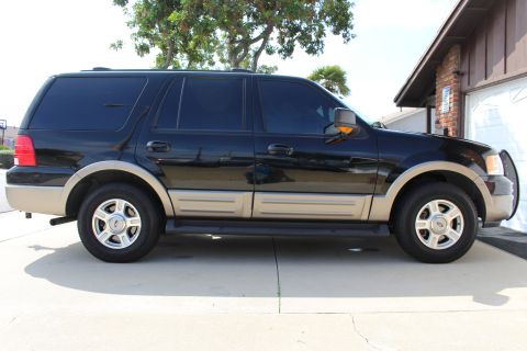 2003 Ford Expedition “TOW RIG”