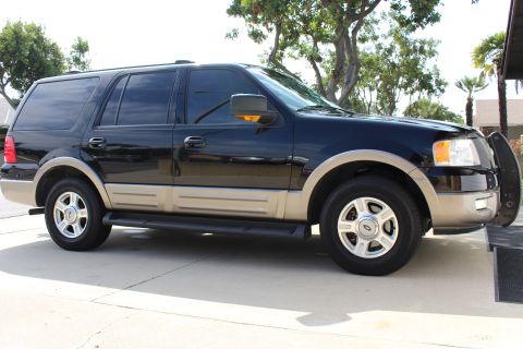 2003 Ford Expedition “TOW RIG”