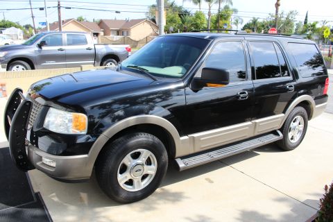 2003 Ford Expedition “TOW RIG”