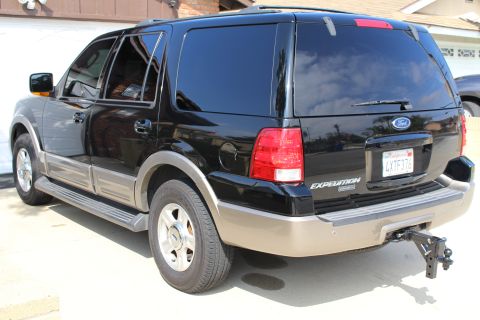 2003 Ford Expedition “TOW RIG”