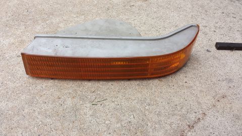 1995 Ford Bronco - This is a single Bronco turn signal assembly, not a complete vehicle.