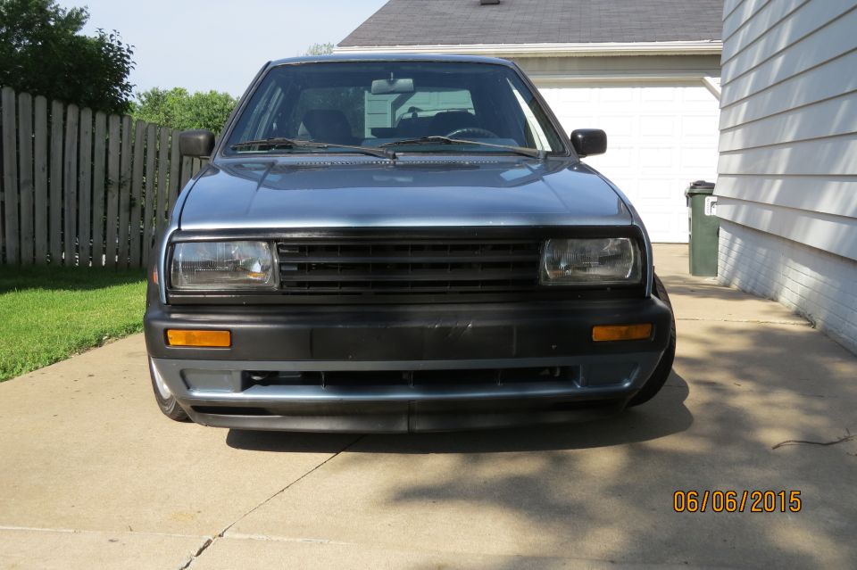 1990 Volkswagen Jetta front view