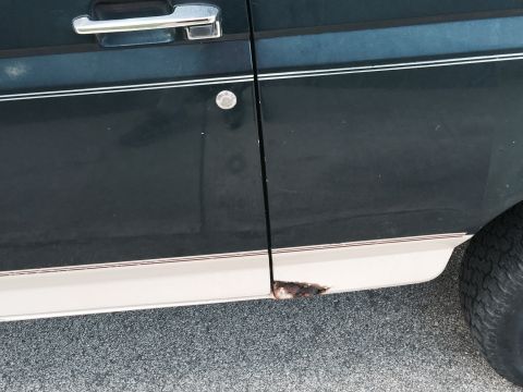 1993 Ford Bronco - Rocker rust, driver side.