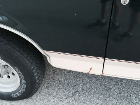 1993 Ford Bronco - Rocker rust, passenger side.