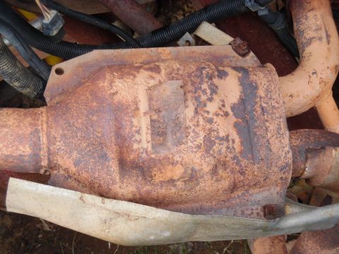 1993 Ford Bronco - This cat go mashed in the wreck, and most of the substrate is in the 2nd cat. I'm shopping for a replacement... [url=http://www.supermotors…