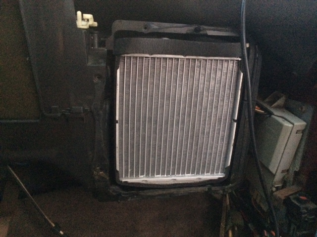 Vehicle heater core assembly