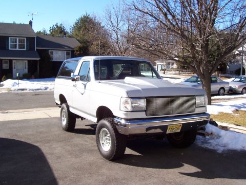 1990 Ford Bronco - after her 1st car wash