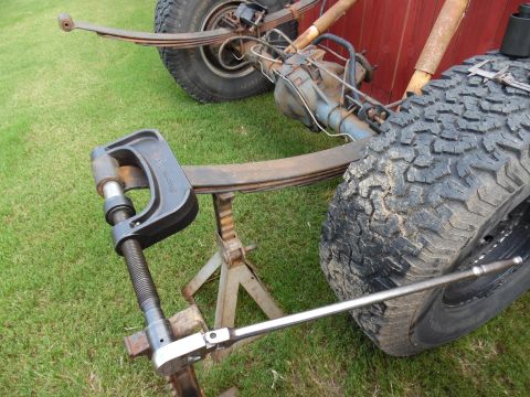 1983 Ford Bronco - The axle is slightly closer to the front of the spring, so there's a little more working room for the rear bushings. [url=http://www.superm…