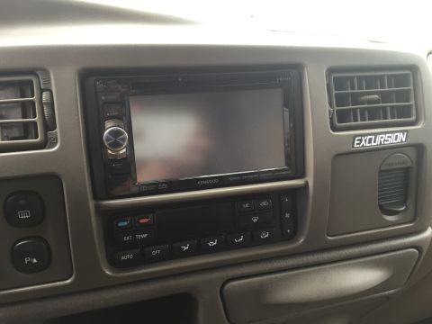 2003 Ford Excursion photo