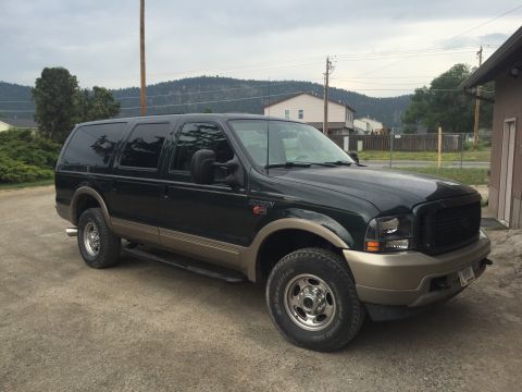 2003 Ford Excursion photo