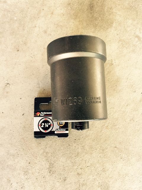1995 Ford Bronco - 92-96 Dana 44 Hub socket