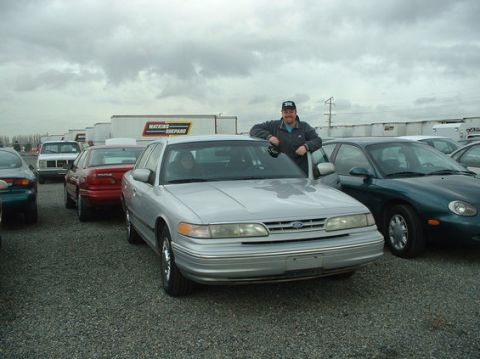 1996 Ford Crown Victoria photo