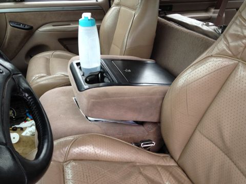 1992 Ford Bronco - Picked up this seat for 50 bucks. It was pretty dirty. Ended up taking it on a really hot day and pressure washing it at one of those car w…