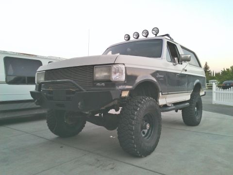 1989 Ford Bronco photo