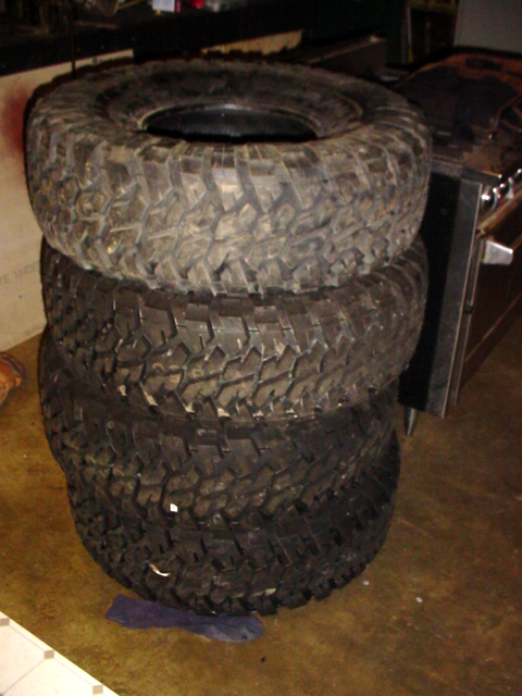 1988 Ford Bronco - Just got these Goodyear MT/R's 35x12.5x15 7 ply They'll be going on with the DC 6"