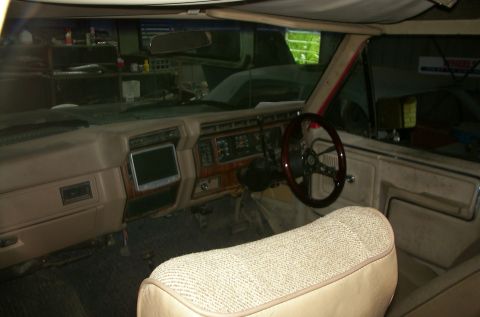 1981 Ford Bronco - interior..