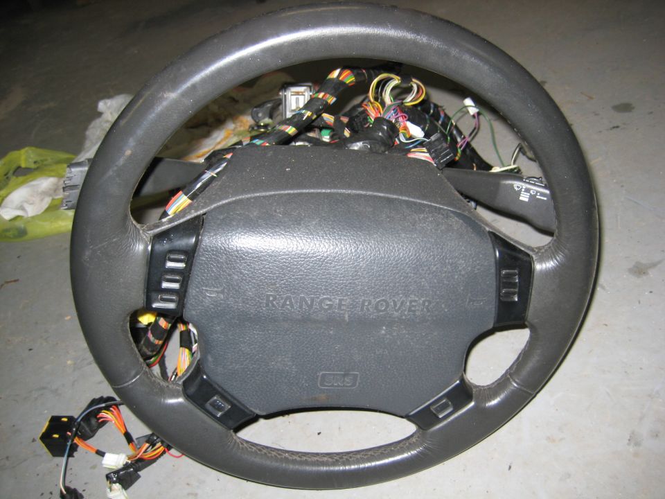 1996 Land Rover Range Rover steering wheel with wiring
