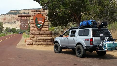 2003 Nissan Frontier photo