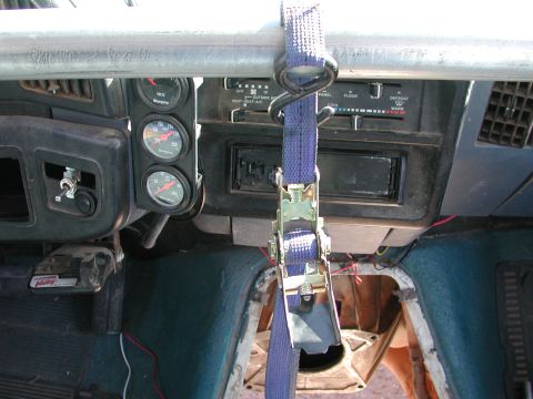1987 Ford Bronco - ...and some ratchet straps...