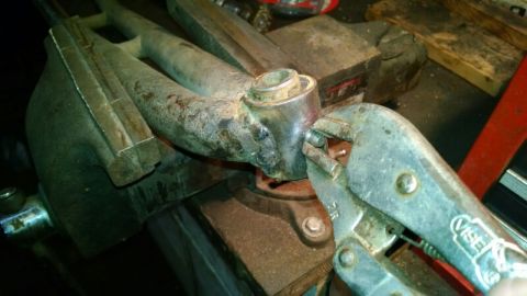 1992 Ford Bronco - Pulling the zerk. They are barbed, not threaded.