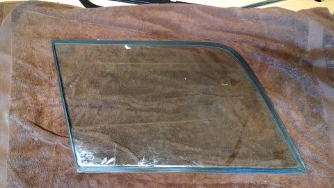 1992 Ford Bronco - When I did the second slider, I soaked this rubber gasket piece in very hot soapy (dawn) water, assembly went a lot better.