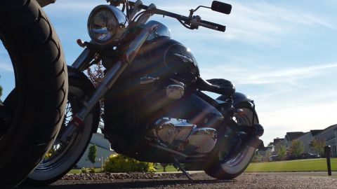 2005 Suzuki C50 photo