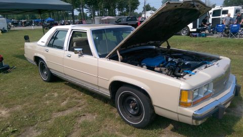 1990 Ford Crown Victoria LTD photo