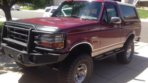 1996 Ford Bronco - side view a little further back