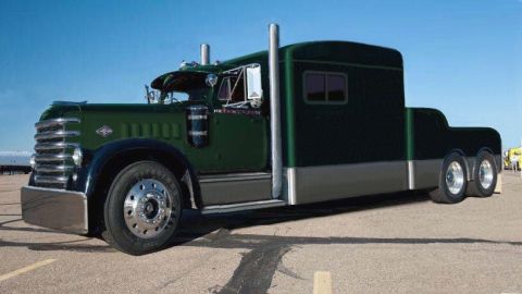 1995 Peterbilt 379 “O`Mally”