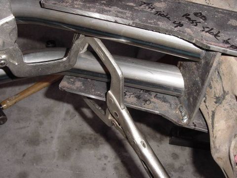 1987 Ford Bronco - Screwed up passenger side arm