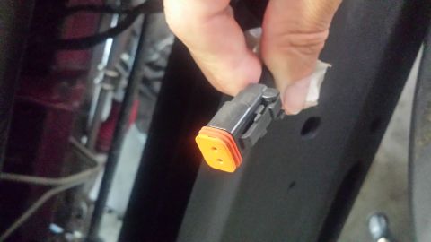1996 Ford Bronco - Need the male adapter for this...