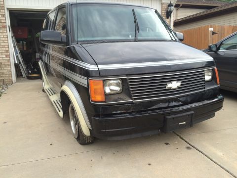 1989 Chevrolet Astro photo
