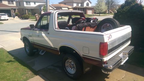1988 Ford Bronco photo