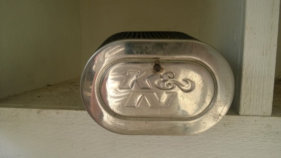 Oval K&N air filter with embossed logo