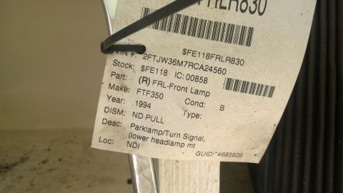 1994 Ford Bronco - Part tag indicates a 1994 FTF350 park lamp/turn signal, not a 1994 Ford Bronco.