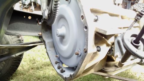 1993 Ford Bronco - Before setting the engine in, I primer-sealed the front of the torque converter without removing it from the trans.