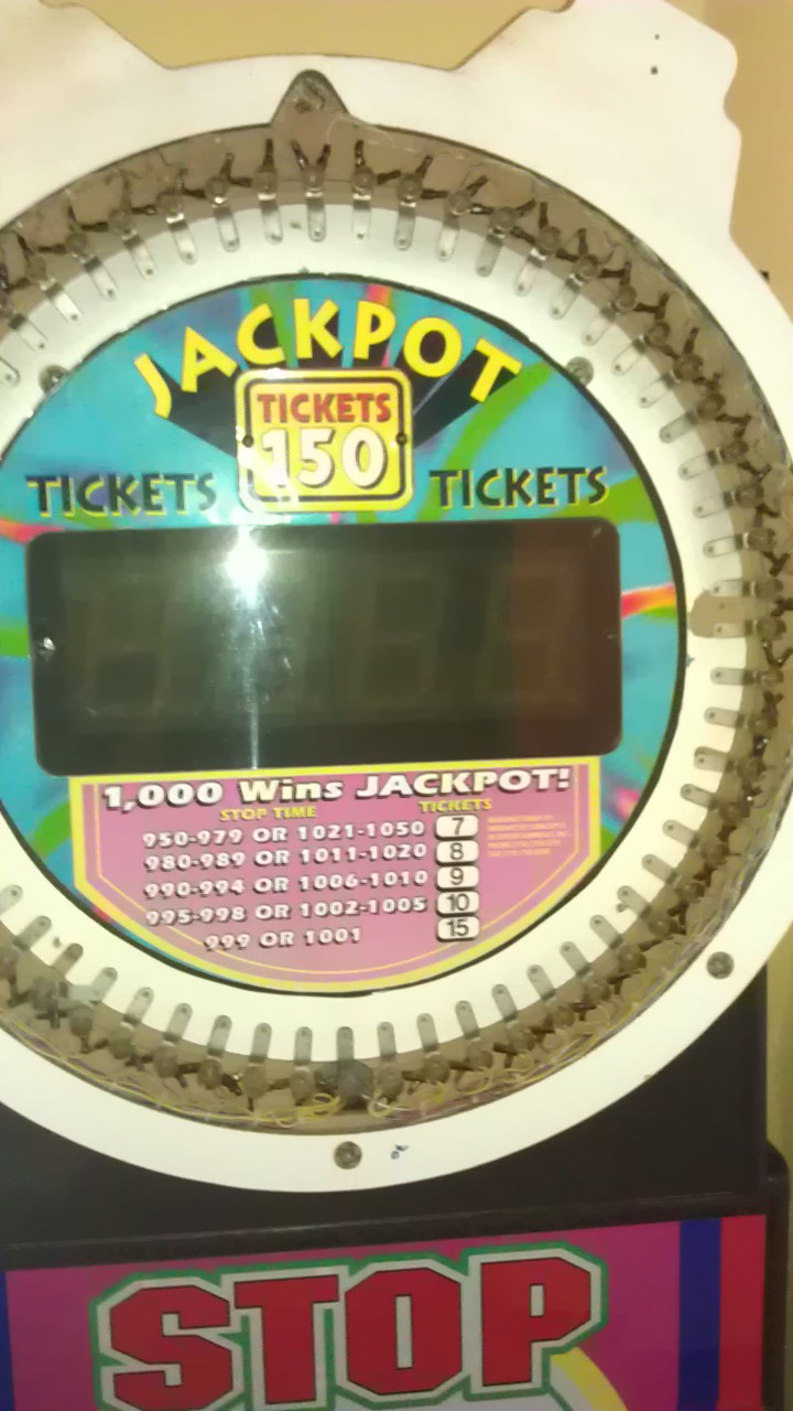 Jackpot tickets game with 150 tickets displayed and score table