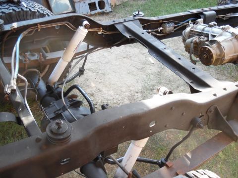 1993 Ford Bronco - After a little cleaning, I put in the fuel & brake lines. To make it easier later, I separated all the fittings, cleaned out the mud, strai…