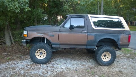 1992 Ford Bronco photo