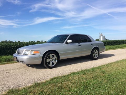 2003 Ford Crown Victoria - New Wheels!