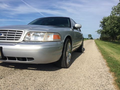 2003 Ford Crown Victoria - New Wheels!